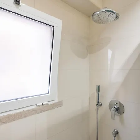 Akicity Anjos Moss * リスボン